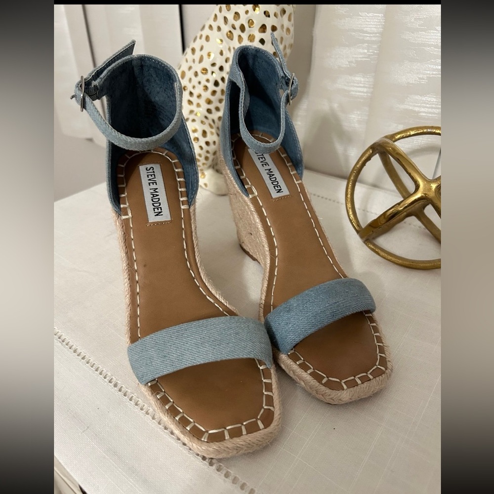 Steve Madden wedge sandals~Sz 7~ EUC